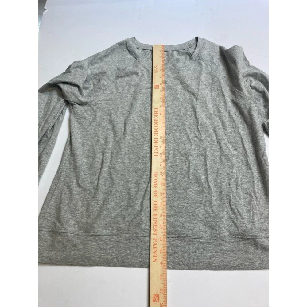 d&co. Women's Gray Solid Crew Neck Long Sleeve Pullover Top L Regular